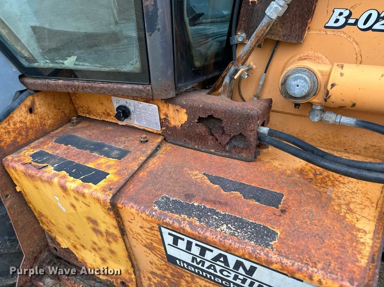 image for item EG7012 2001 Case 580 Super M backhoe