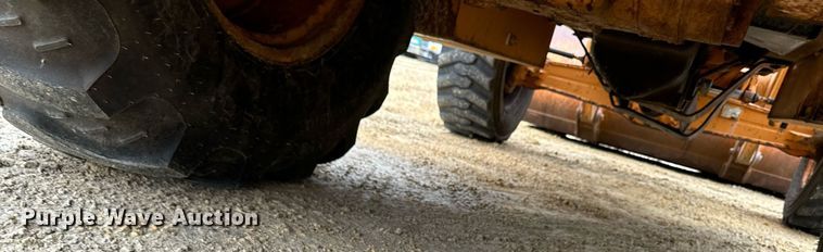 image for item EG7012 2001 Case 580 Super M backhoe