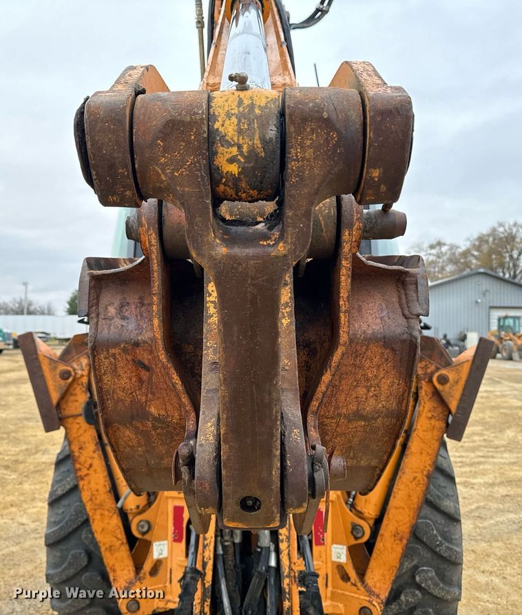 image for item EG7012 2001 Case 580 Super M backhoe