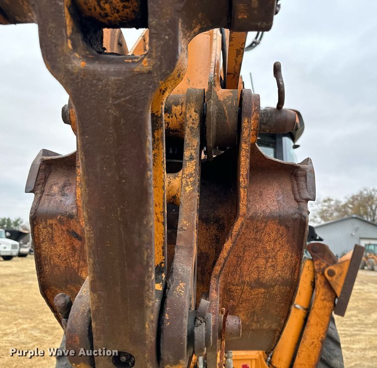 image for item EG7012 2001 Case 580 Super M backhoe