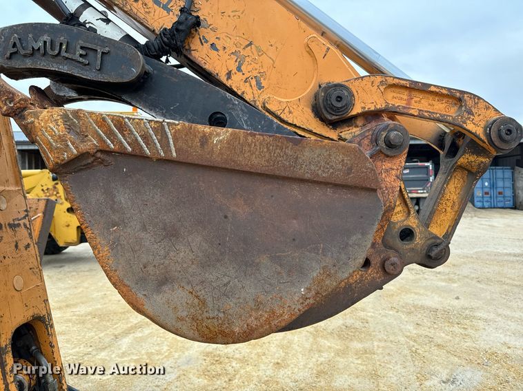 image for item EG7012 2001 Case 580 Super M backhoe