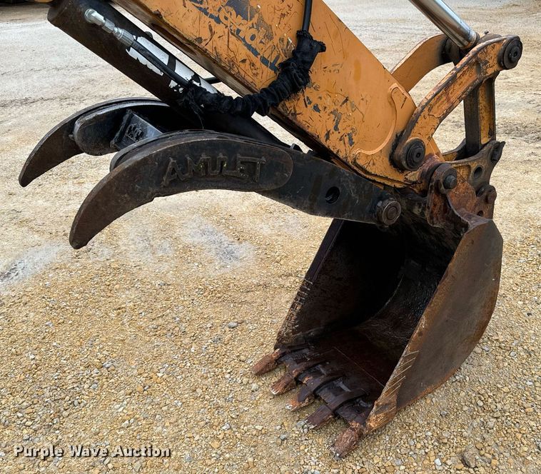 image for item EG7012 2001 Case 580 Super M backhoe