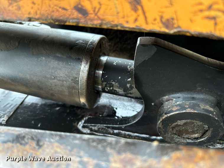 image for item EG7012 2001 Case 580 Super M backhoe