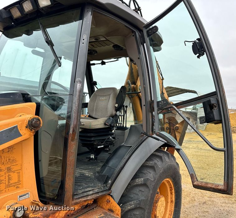 image for item EG7012 2001 Case 580 Super M backhoe