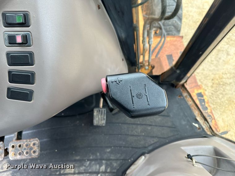 image for item EG7012 2001 Case 580 Super M backhoe