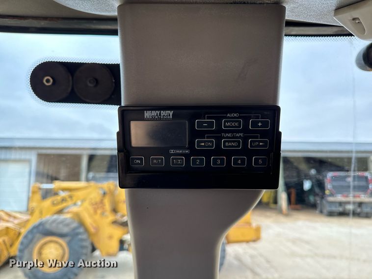 image for item EG7012 2001 Case 580 Super M backhoe