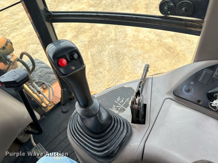 image for item EG7012 2001 Case 580 Super M backhoe