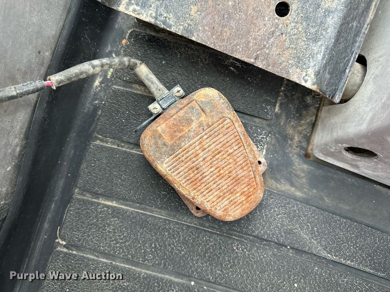 image for item EG7012 2001 Case 580 Super M backhoe