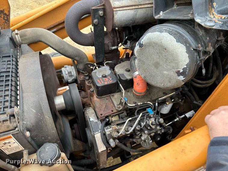 image for item EG7012 2001 Case 580 Super M backhoe