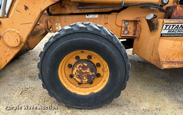 image for item EG7012 2001 Case 580 Super M backhoe