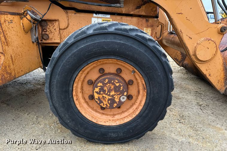 image for item EG7012 2001 Case 580 Super M backhoe