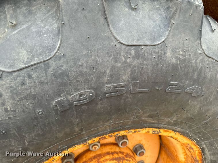 image for item EG7012 2001 Case 580 Super M backhoe