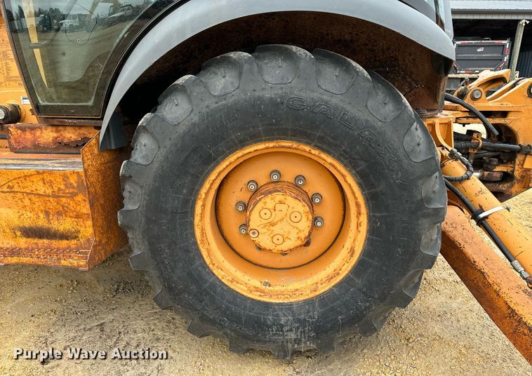 image for item EG7012 2001 Case 580 Super M backhoe