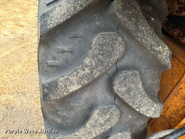 image for item EG7012 2001 Case 580 Super M backhoe