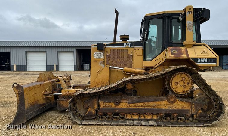image for item EG7013 1997 Caterpillar D6M LGP dozer