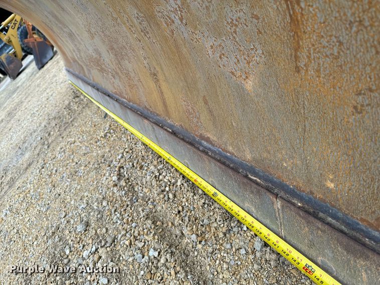 image for item EG7013 1997 Caterpillar D6M LGP dozer