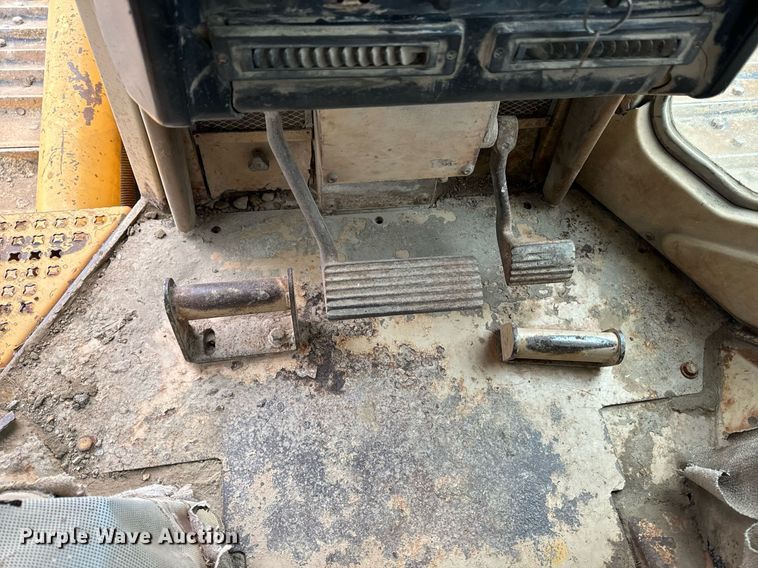 image for item EG7013 1997 Caterpillar D6M LGP dozer