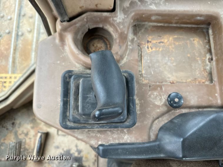 image for item EG7013 1997 Caterpillar D6M LGP dozer