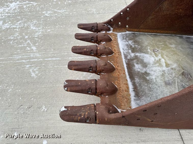 image for item EG7020 Esco excavator bucket