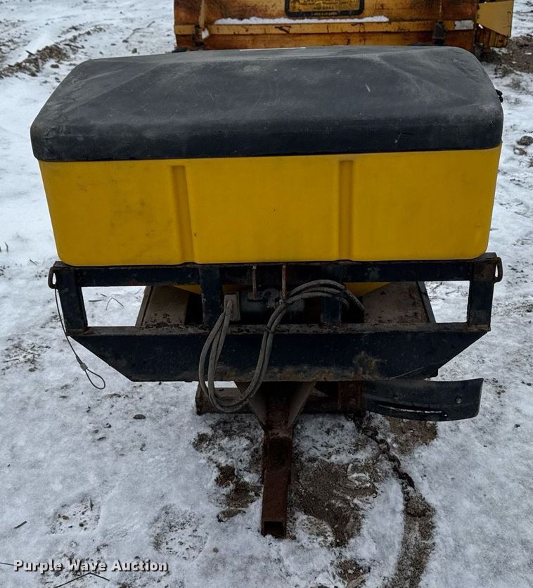 image for item EG7024 SnowEx Bulk Pro 1575 spreader