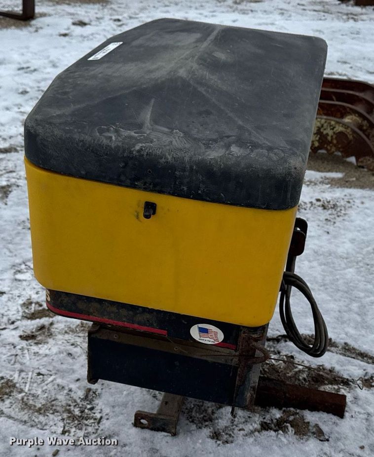 image for item EG7024 SnowEx Bulk Pro 1575 spreader