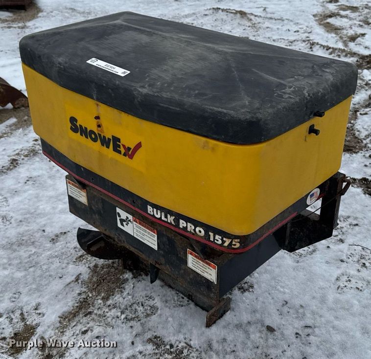 image for item EG7024 SnowEx Bulk Pro 1575 spreader