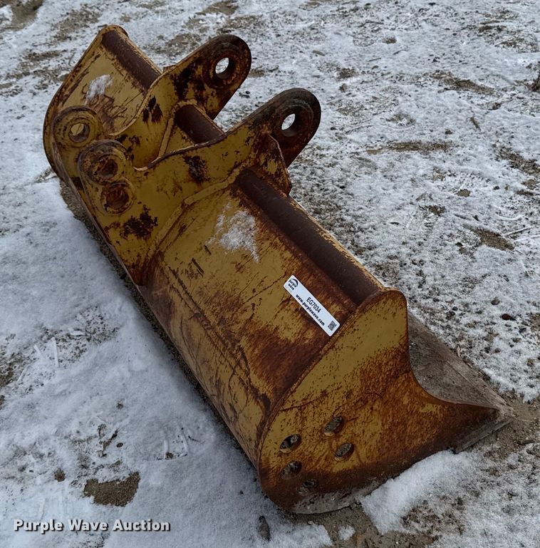 image for item EG7034 Excavator attachments