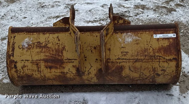 image for item EG7034 Excavator attachments