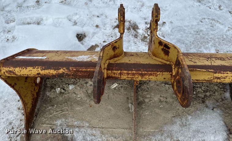 image for item EG7034 Excavator attachments