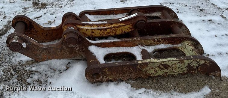 image for item EG7034 Excavator attachments