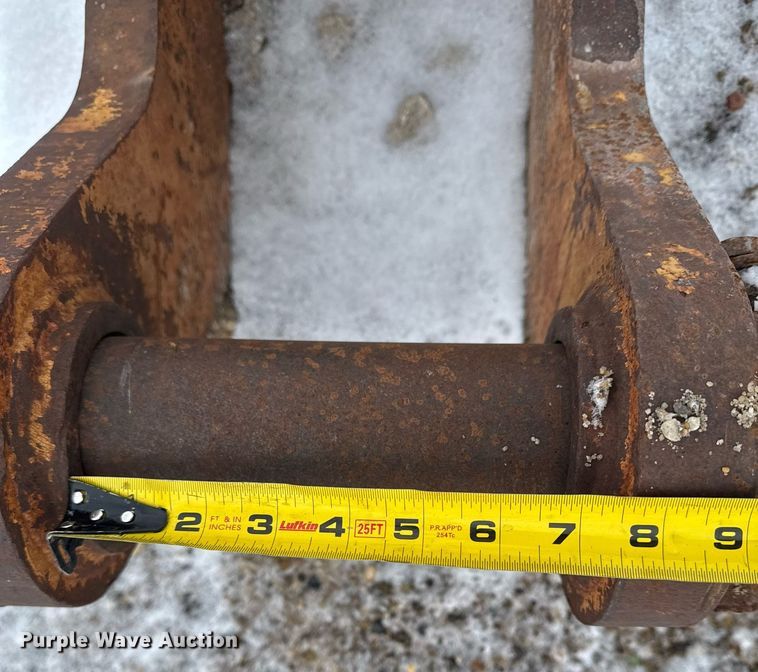 image for item EG7034 Excavator attachments