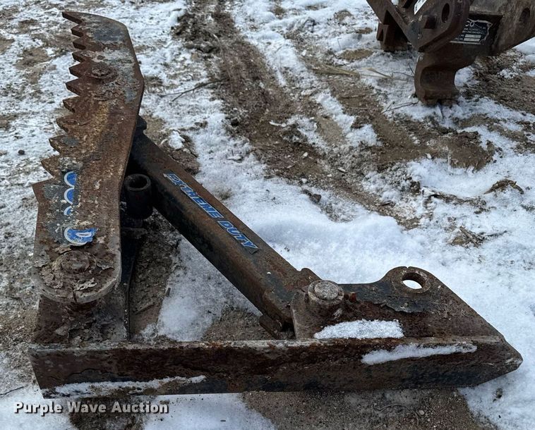 image for item EG7034 Excavator attachments