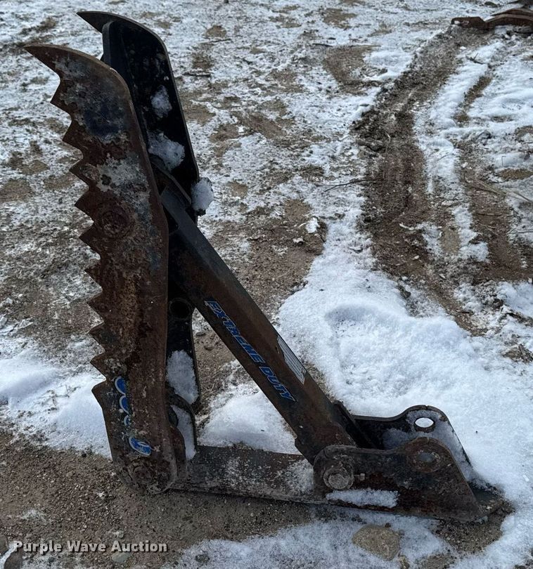 image for item EG7034 Excavator attachments