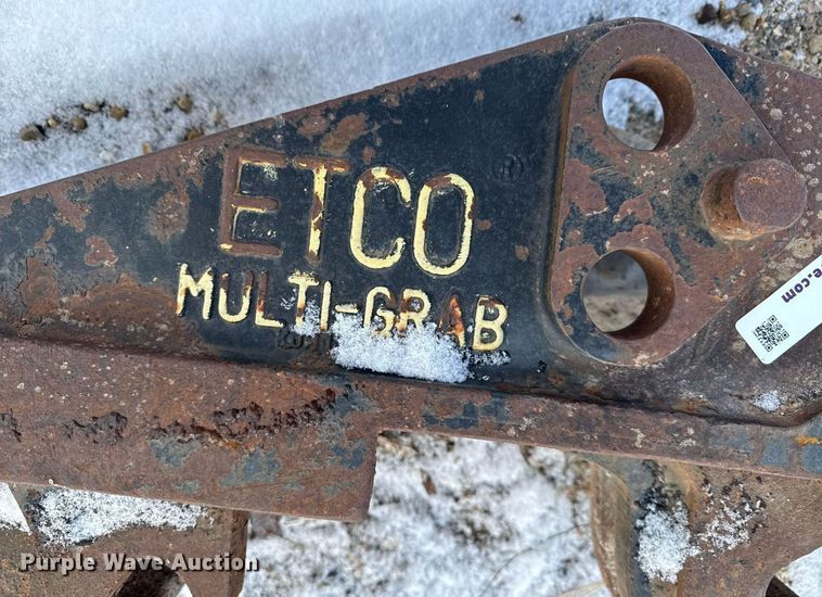 image for item EG7034 Excavator attachments