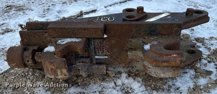 image for item EG7034 Excavator attachments