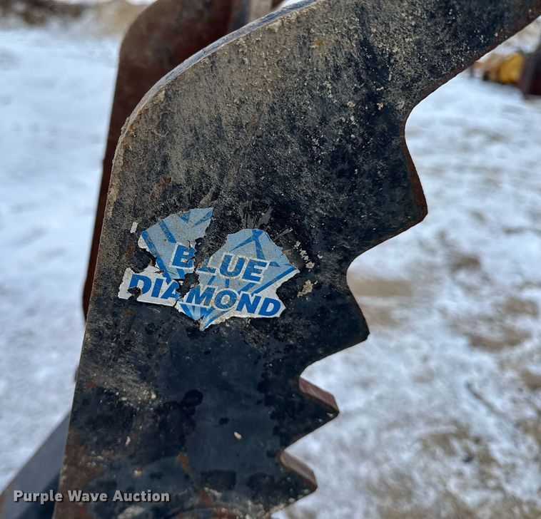 image for item EG7034 Excavator attachments