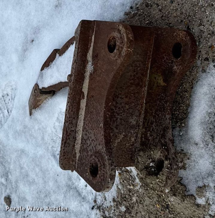 image for item EG7034 Excavator attachments