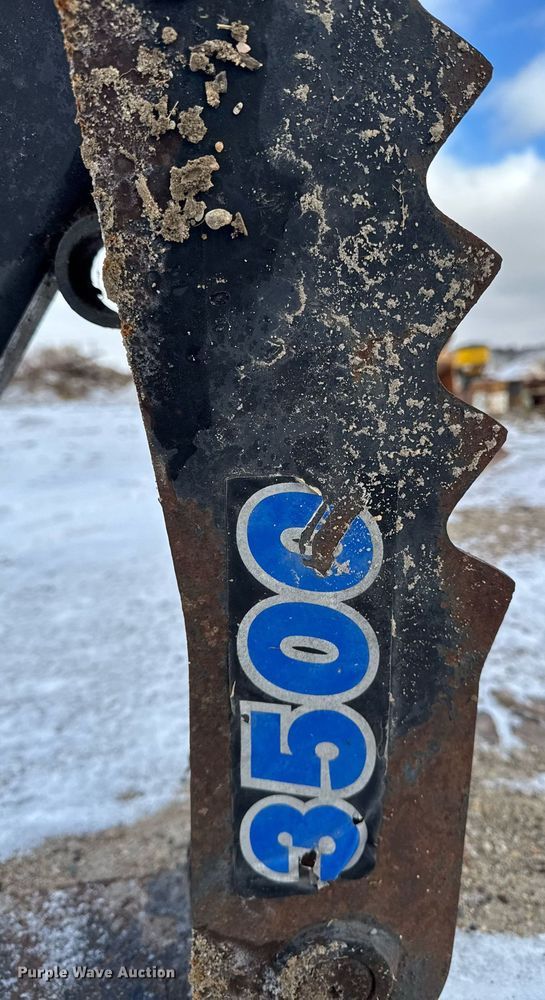 image for item EG7034 Excavator attachments