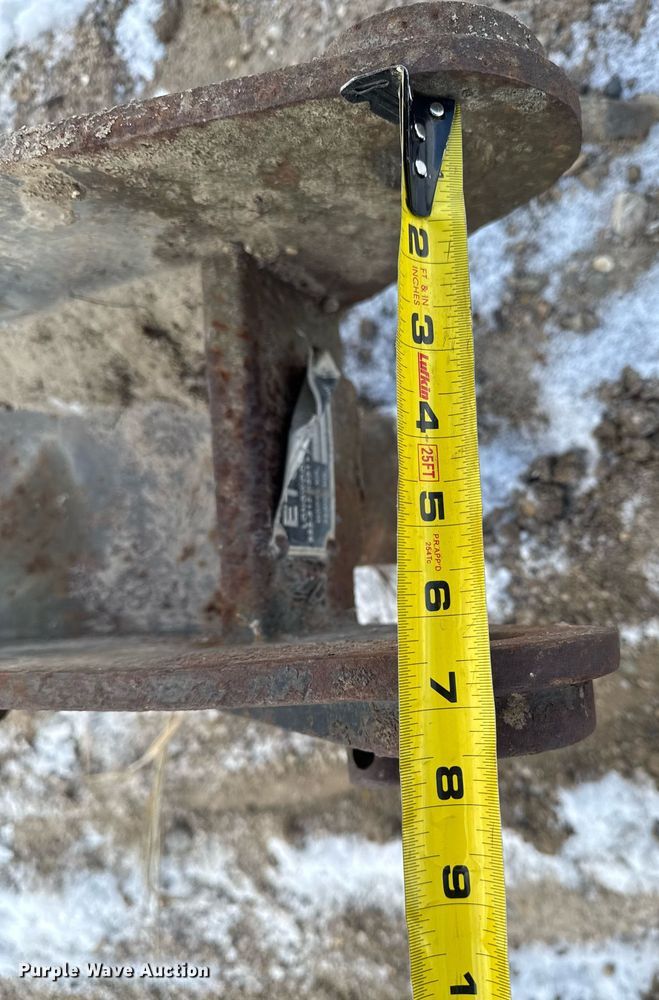 image for item EG7034 Excavator attachments