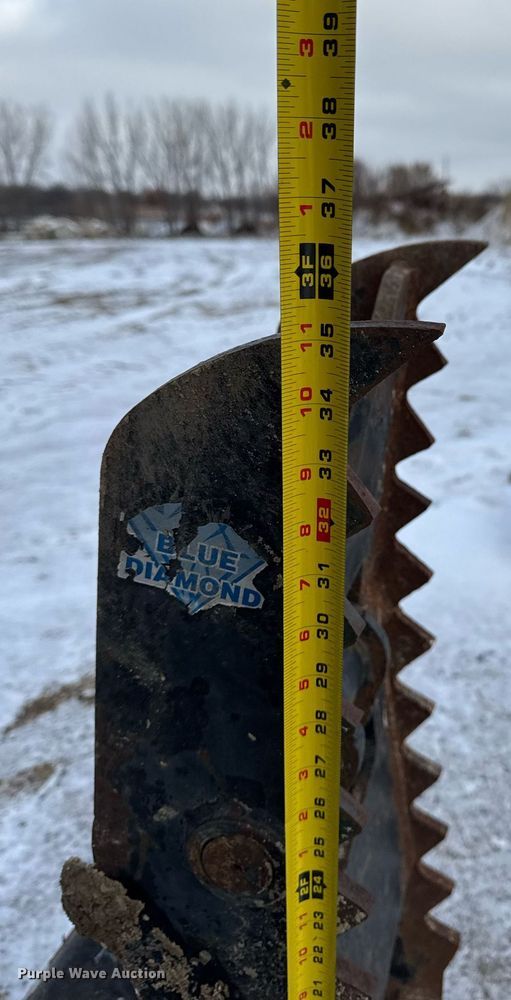 image for item EG7034 Excavator attachments