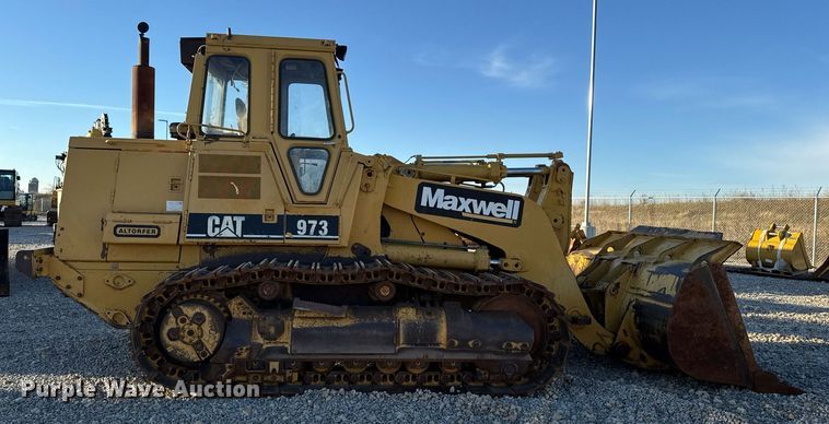 image for item EG7051 2000 Caterpillar 973 track loader