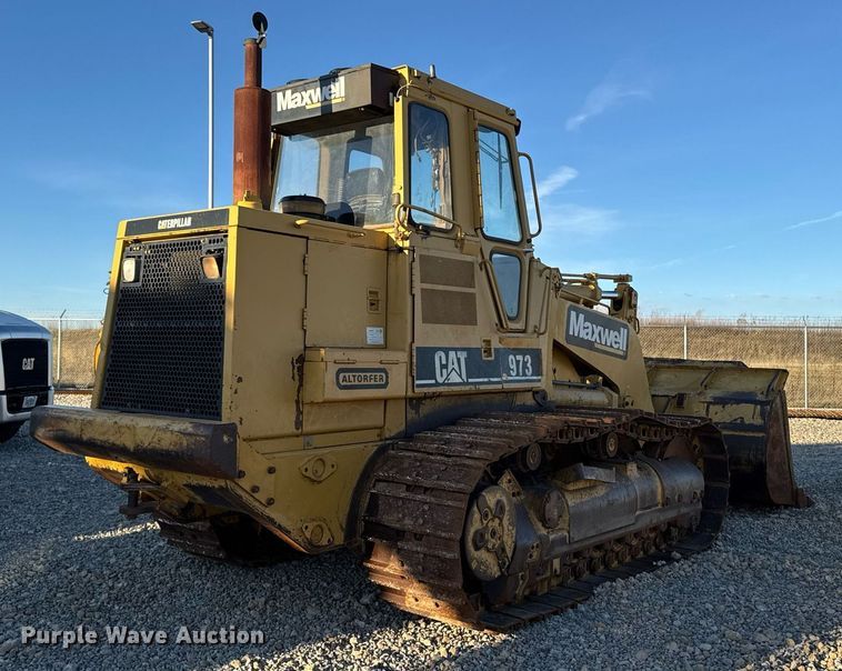 image for item EG7051 2000 Caterpillar 973 track loader