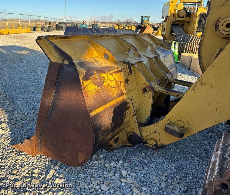 image for item EG7051 2000 Caterpillar 973 track loader