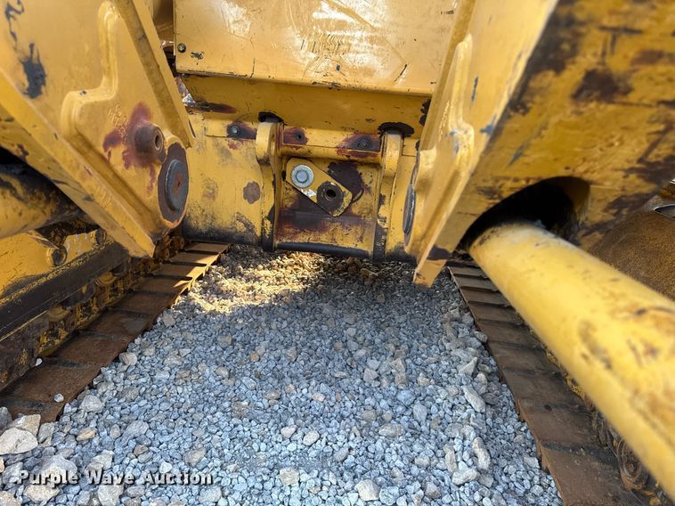 image for item EG7051 2000 Caterpillar 973 track loader