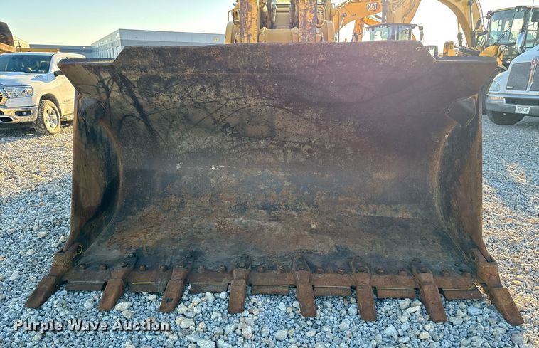 image for item EG7051 2000 Caterpillar 973 track loader