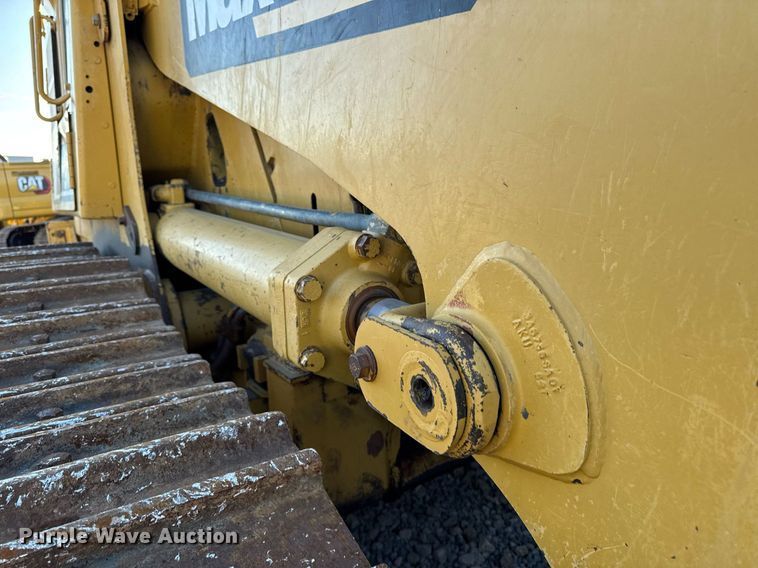image for item EG7051 2000 Caterpillar 973 track loader