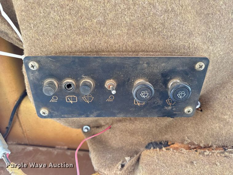 image for item EG7051 2000 Caterpillar 973 track loader