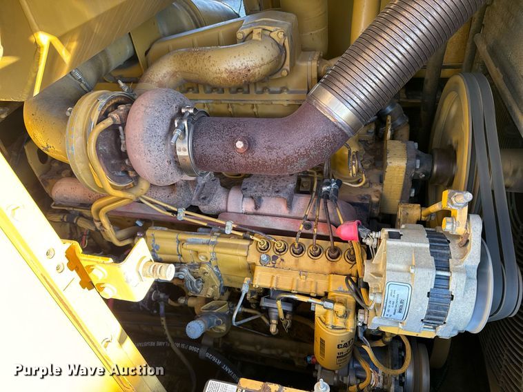 image for item EG7051 2000 Caterpillar 973 track loader