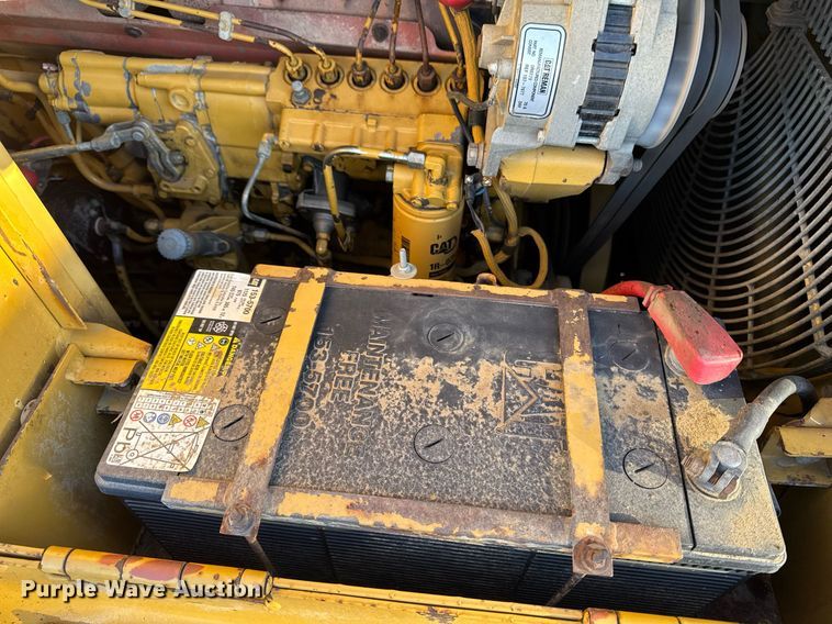 image for item EG7051 2000 Caterpillar 973 track loader