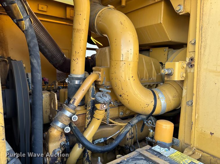 image for item EG7051 2000 Caterpillar 973 track loader